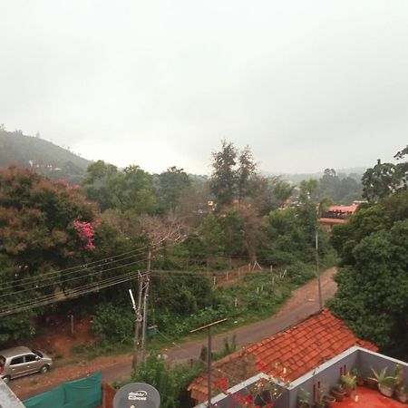 Eshwarkrupa Homestay Madikeri Exterior foto