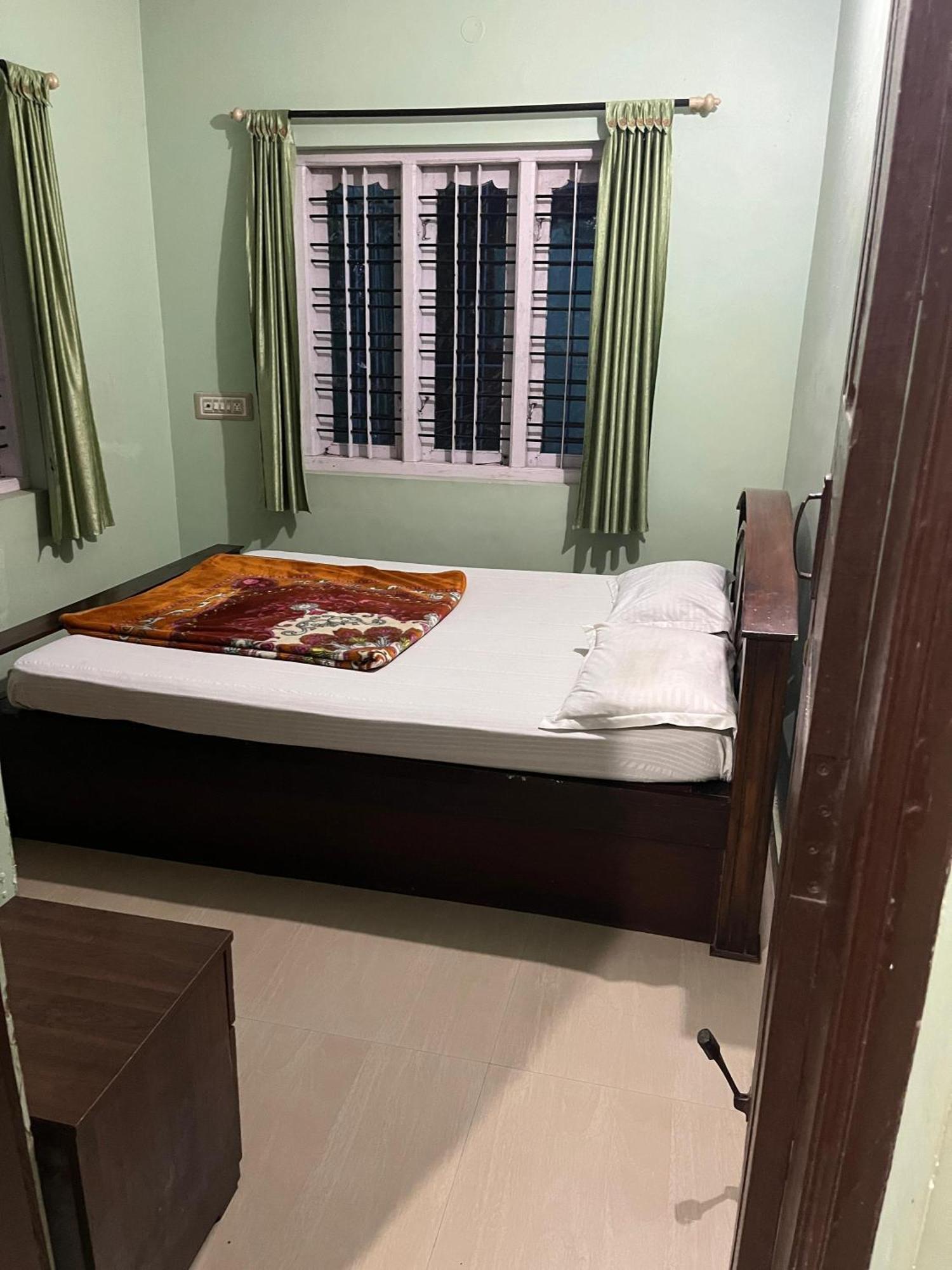 Eshwarkrupa Homestay Madikeri Exterior foto