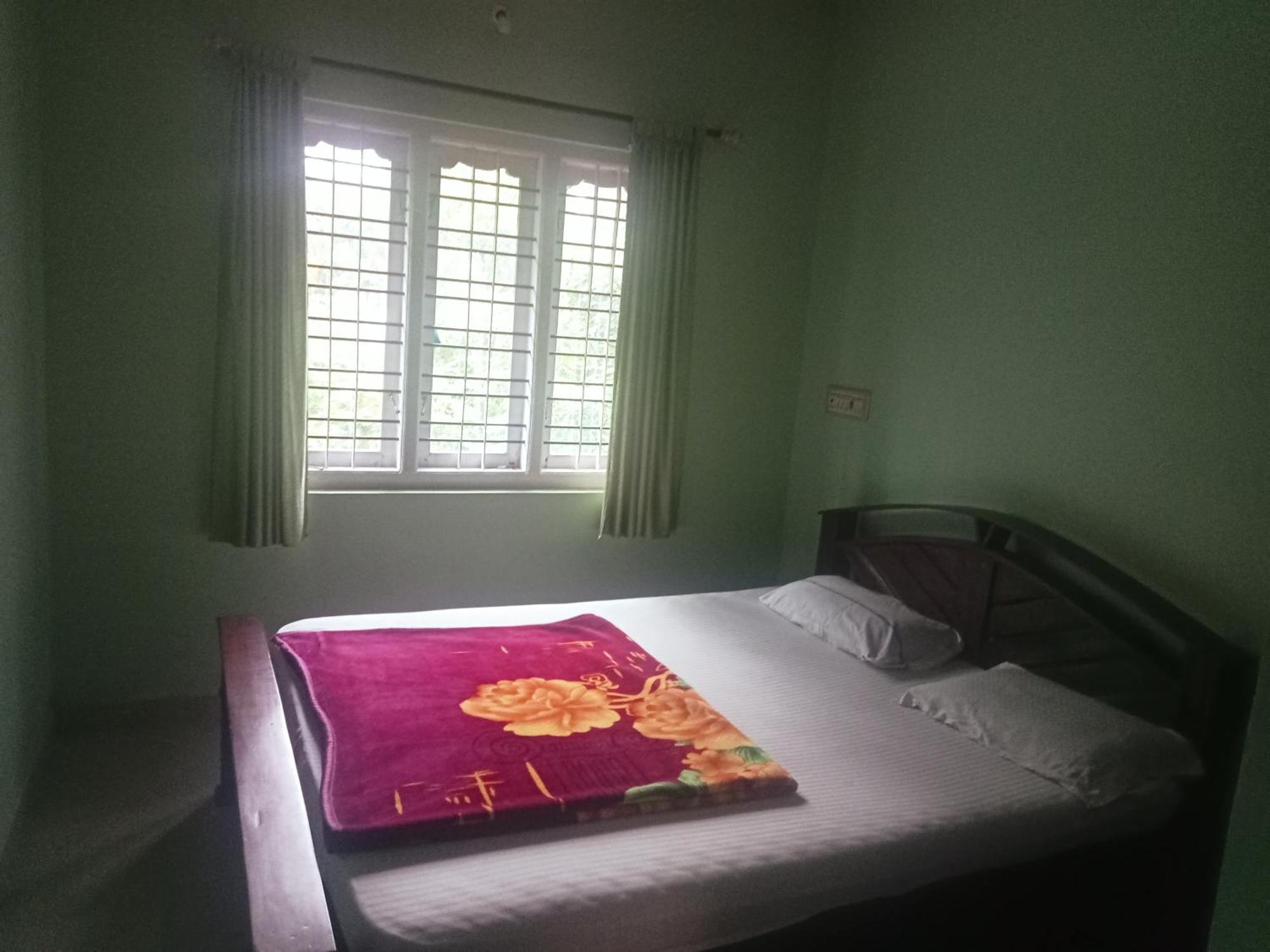 Eshwarkrupa Homestay Madikeri Exterior foto